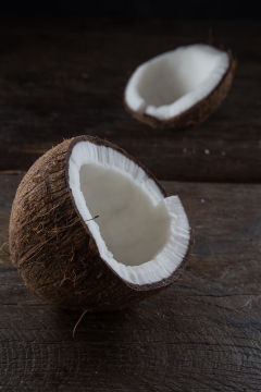 Kokosnuss öffnen Kokosnuss öffnen